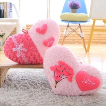Charming Rose Pink Heart-Shaped Love Cushion