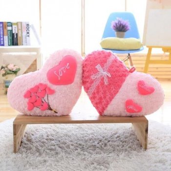 Charming Rose Pink Heart-Shaped Love Cushion