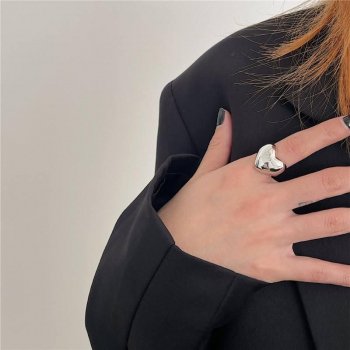 Elegant Silver Heart Ring