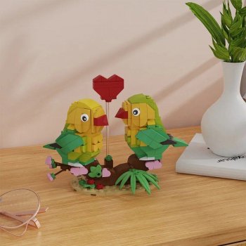 Lovebirds Heart Building Kit