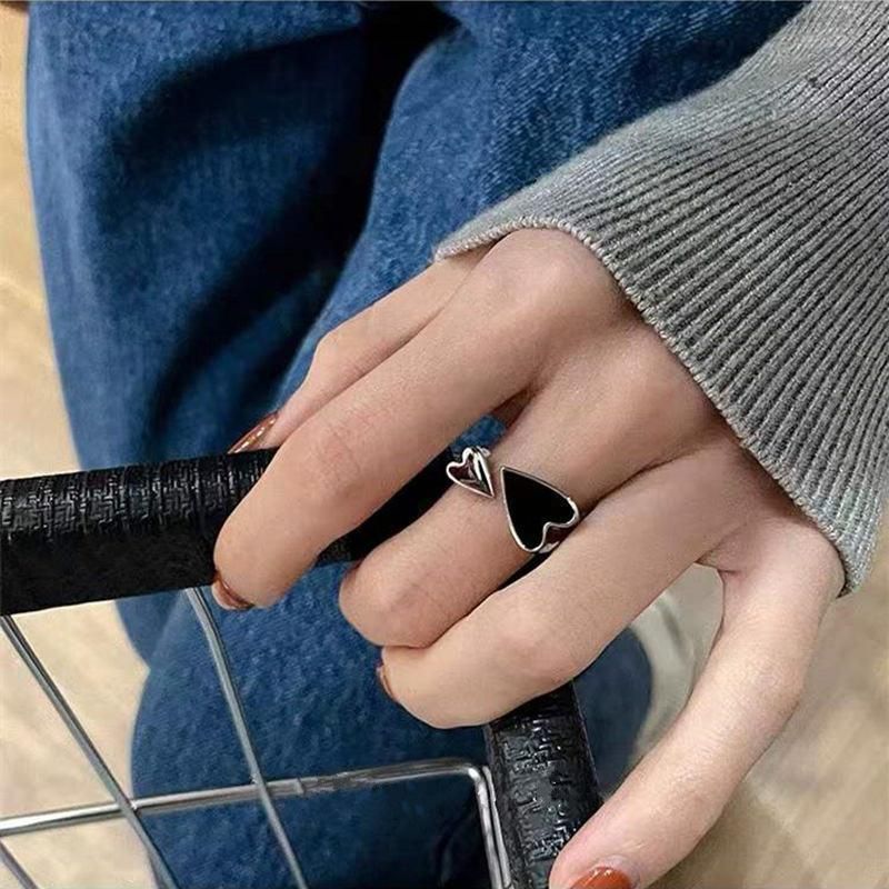 Trendy Two-color Black Heart Rings For Women Minimalist Aesthetic Drop Of Oil Open Rings Female Metal Punk Party Jewelry