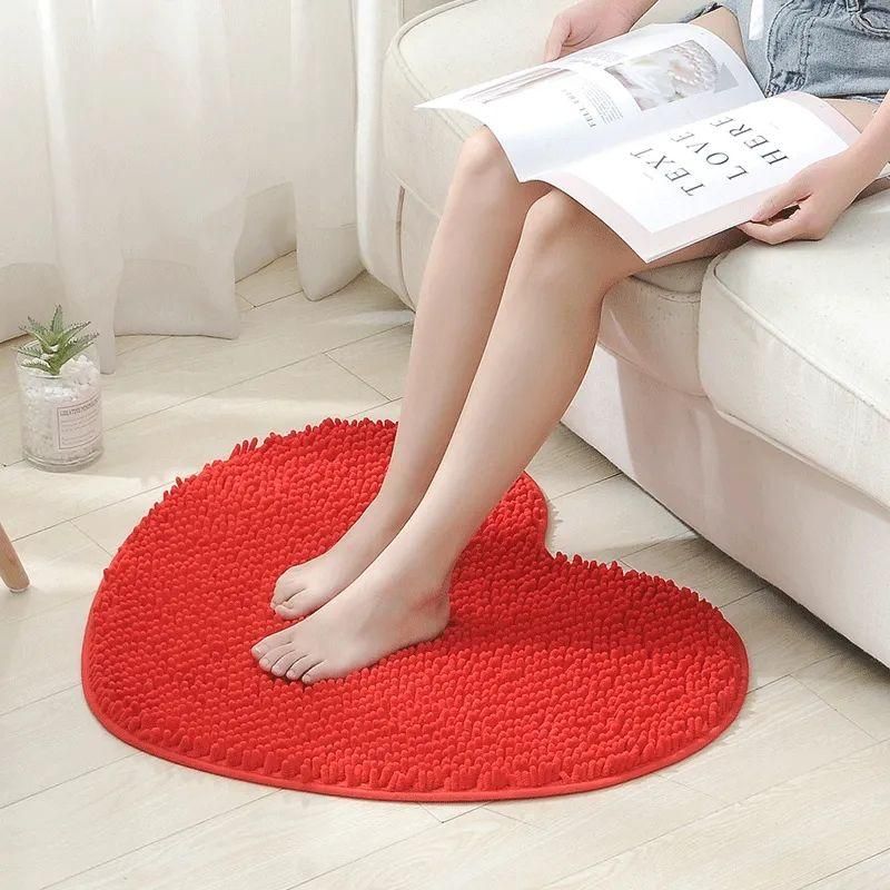 Girls Bedroom Bedside Floor Mat Cute Romantic Heart Shape Decoration Carpet Bathroom Absorbent Non-slip Mat Home Soft Foot Pad