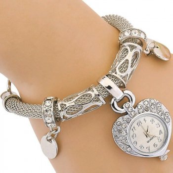 Fashionable Heart-Shaped Ladies' Bracelet Watch