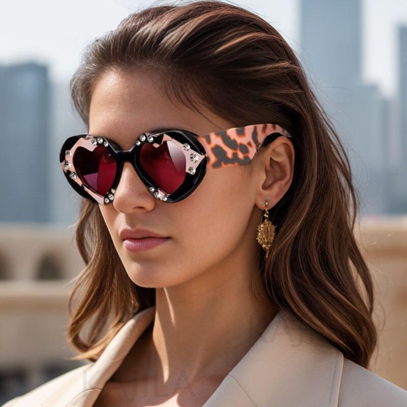 Heart-shaped Punk Sunglasses Women 2024 Luxury Brand Designer Love Sun Glasses For Ladies Street Style With Rhinestones Eyewear