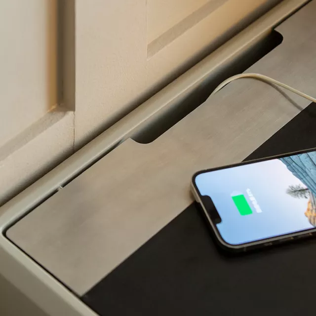 Mesa Lateral Smart Bedside Table - Image 9