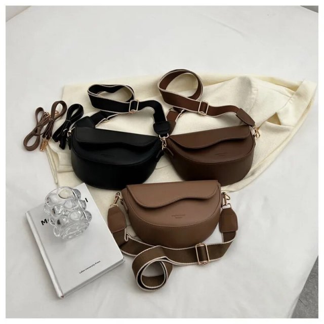 2024 Trendy Pillow Shoulder Bag for Women: Crossbody & Messenger Style - Image 2
