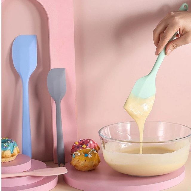 Multi-Purpose Silicone Baking Spatula - Image 4