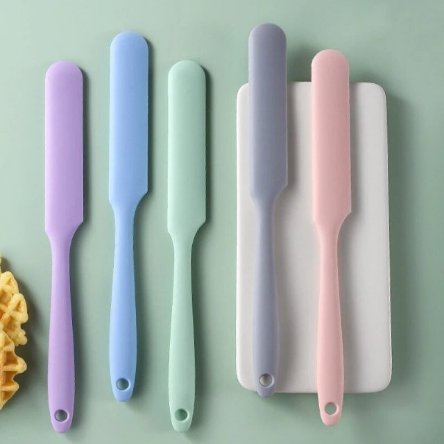 Multi-Purpose Silicone Baking Spatula - Image 7