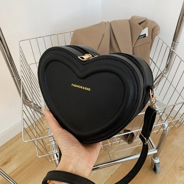 Chic Heart-Shaped Crossbody Bag - Image 5