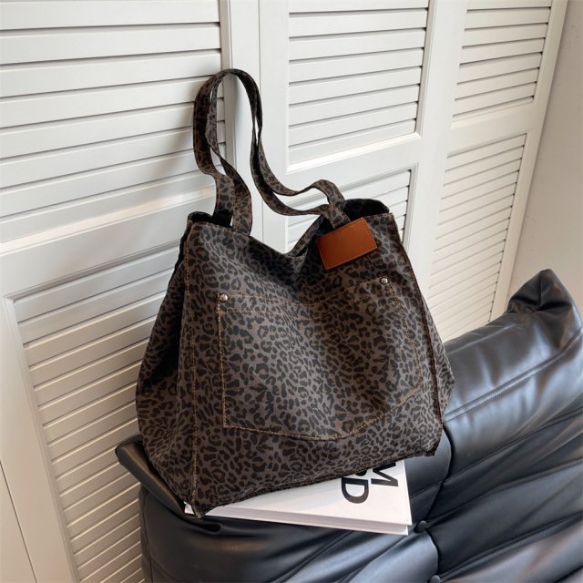 Canvas Shoulder Bag - Image 4