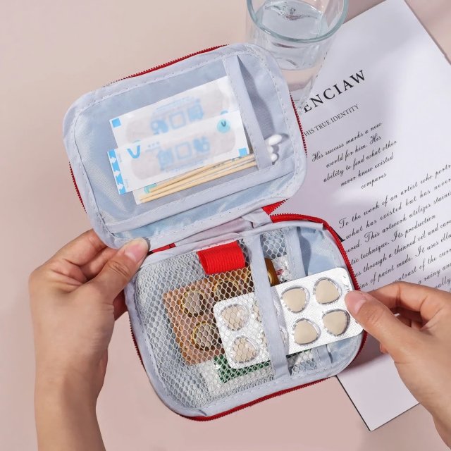 Portable Medicine Bag - Image 3