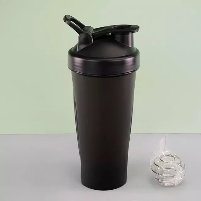 Portable Protein Mixer Bottle for Fitness Enthusiasts - Image 4
