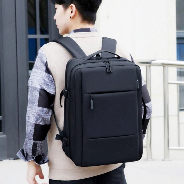 Classic Expandable Travel Backpack with USB Charging Port - Image 4