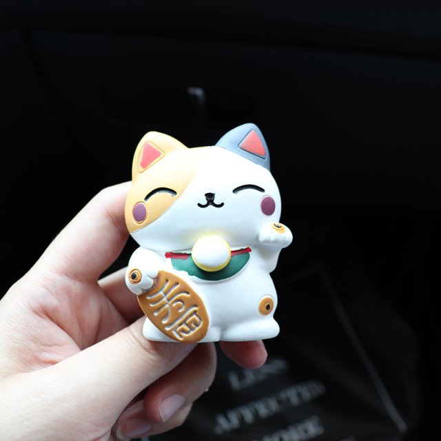 Lucky Cat Car Air Freshener Fragrance Diffuser Resin Art Clip - Image 3