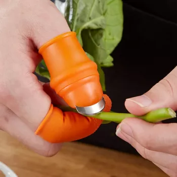 Vegetable Picking Thumb Knife