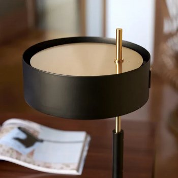 Modern Iron Table Lamp for Living Room, Bedroom, and Study