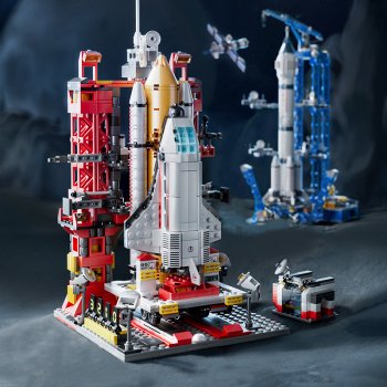 Alternative view of Launch Center Lunar Lander Building Blocks Set