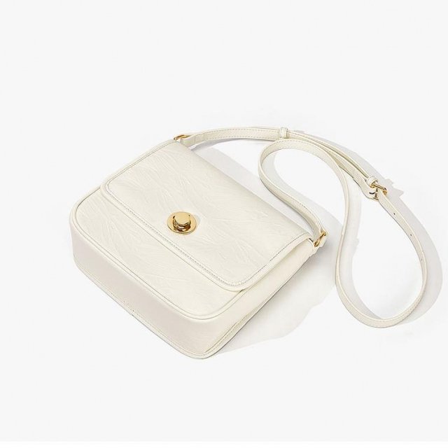 Elegant Pleated Crossbody Shoulder Bag for Women - Image 5