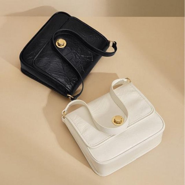 Elegant Pleated Crossbody Shoulder Bag for Women - Image 4