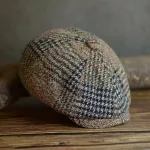 Classic Wool Blend Newsboy Cap for Men and Women - Retro Plaid Flat Cap