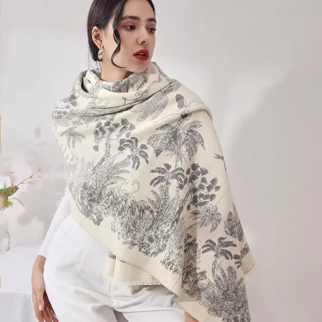 Luxurious Cashmere Floral Scarf - Image 3