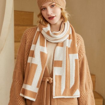 Luxurious Women's Goat Cashmere Scarf – Soft & Warm 180x25cm Shawl for Autumn Fashion
