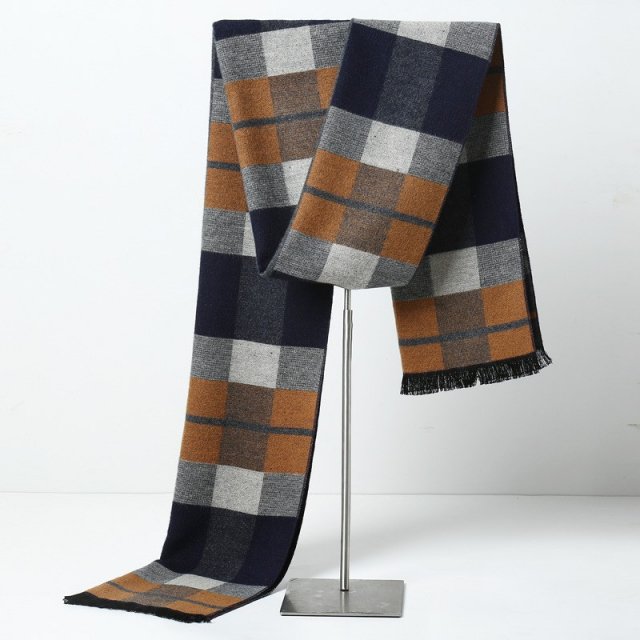 Luxurious Plaid Men's Cashmere Scarf - Image 6