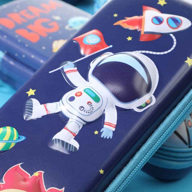 3D Astronaut Pencil Case - Image 4