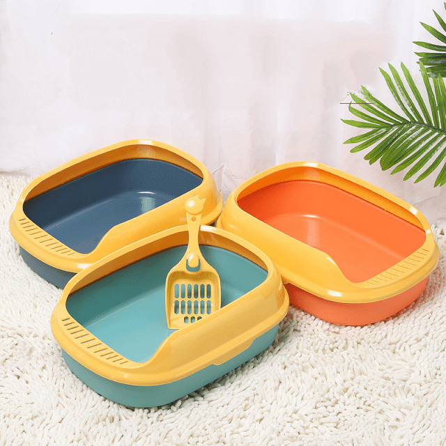 Compact Semi-Enclosed Cat Litter Box