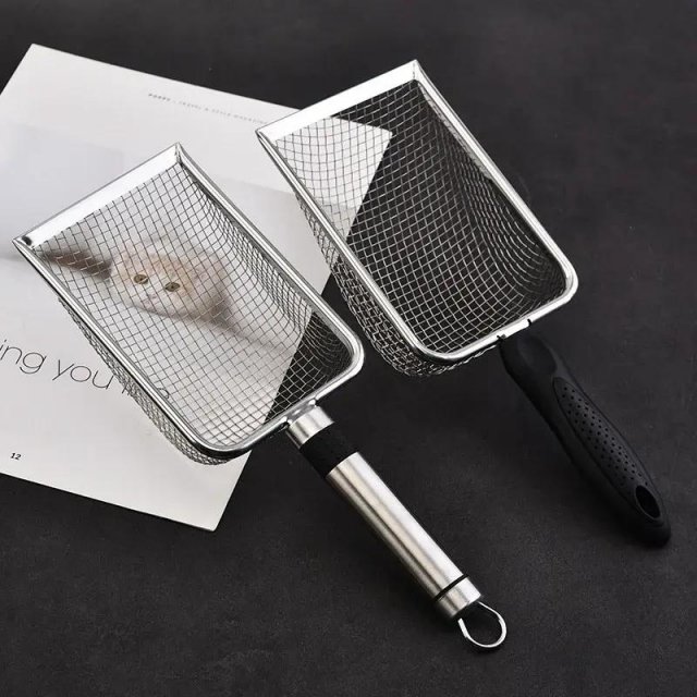 Stainless Steel Cat Litter Scooper with Small Holes - Easy-Clean Shovel with Hanging Hole