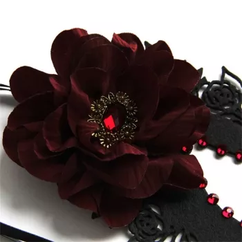 Sensual Black Lace Masquerade Eye Mask