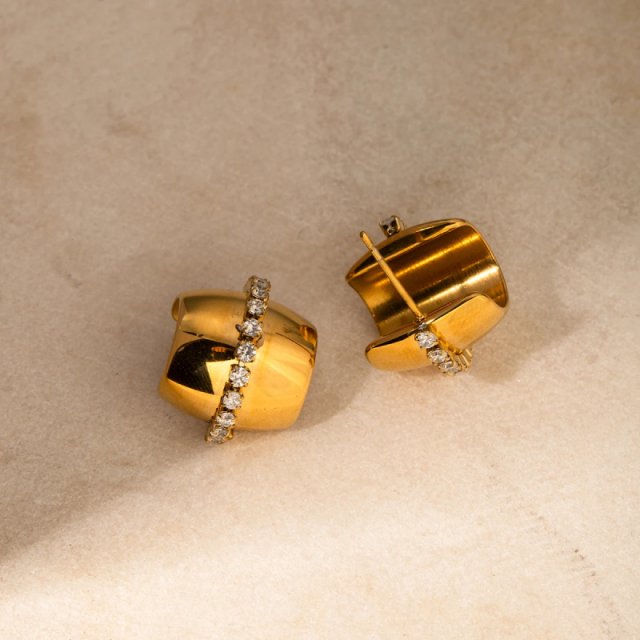Minimalist Stainless Steel Ear Clips - Image 4