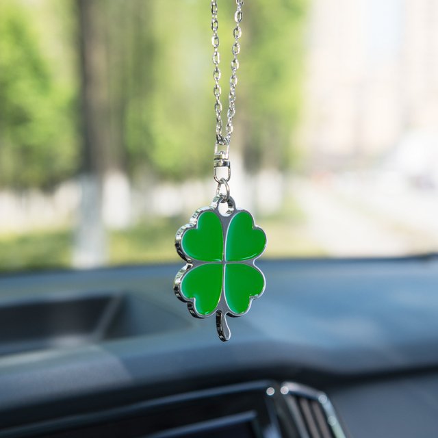 Lucky Green Leaf Car Rearview Mirror Charm Pendant - Image 2