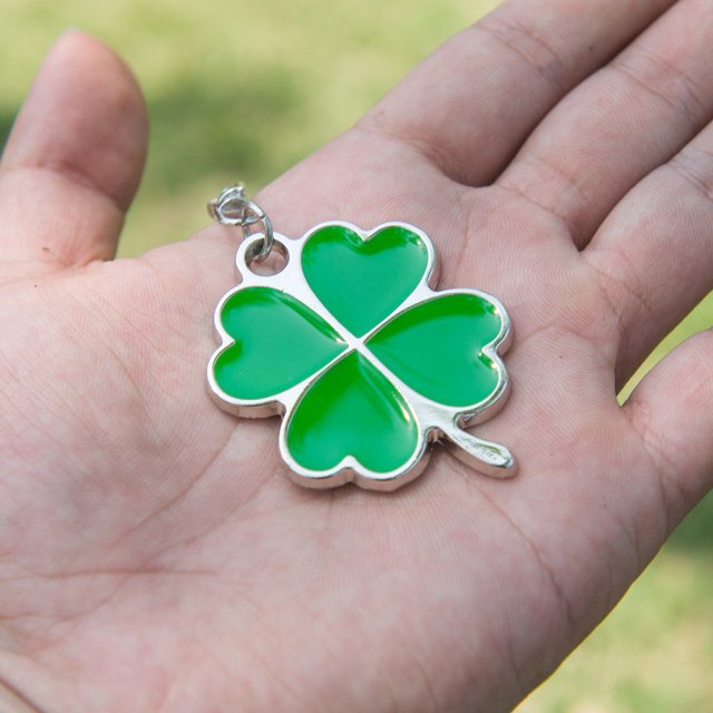 Lucky Green Leaf Car Rearview Mirror Charm Pendant - Image 3