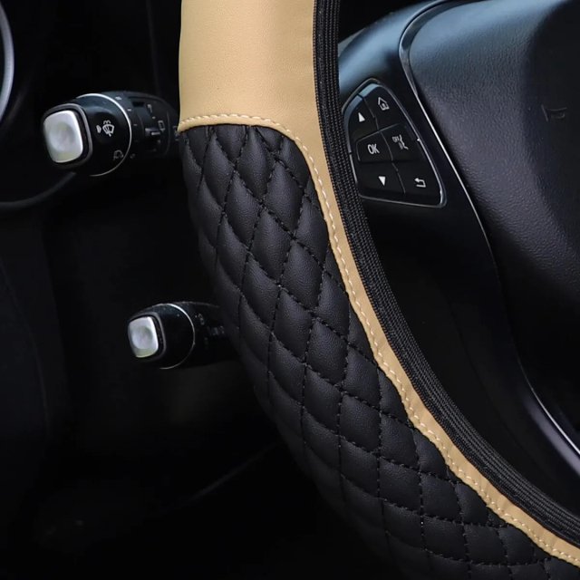 Artificial Diamond Crown Steering Wheel Cover - Image 3