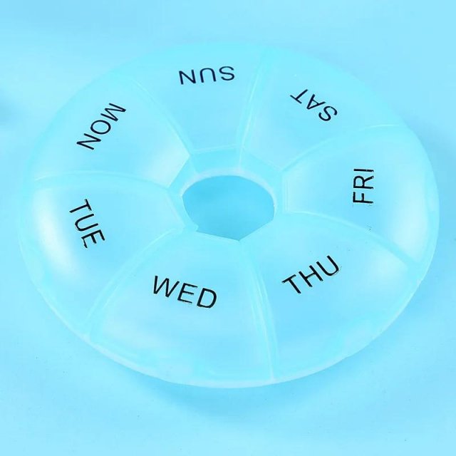 Portable 7-Day Round Pill Case – Compact Travel Organizer for Tablets - Image 6