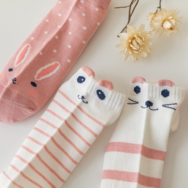 5 Pairs Cute Pink Cat Low Tube Socks - Trendy and Comfortable Boat Socks - Image 5