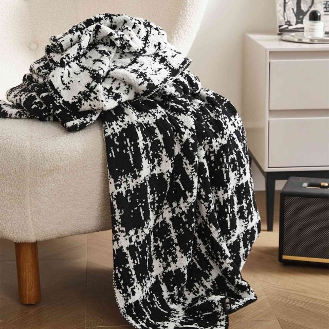 Luxury Wool Knitted Blanket - Elegant Wearable Sofa Bed Throw - Perfect for Home, Travel, and TV Time - Image 5