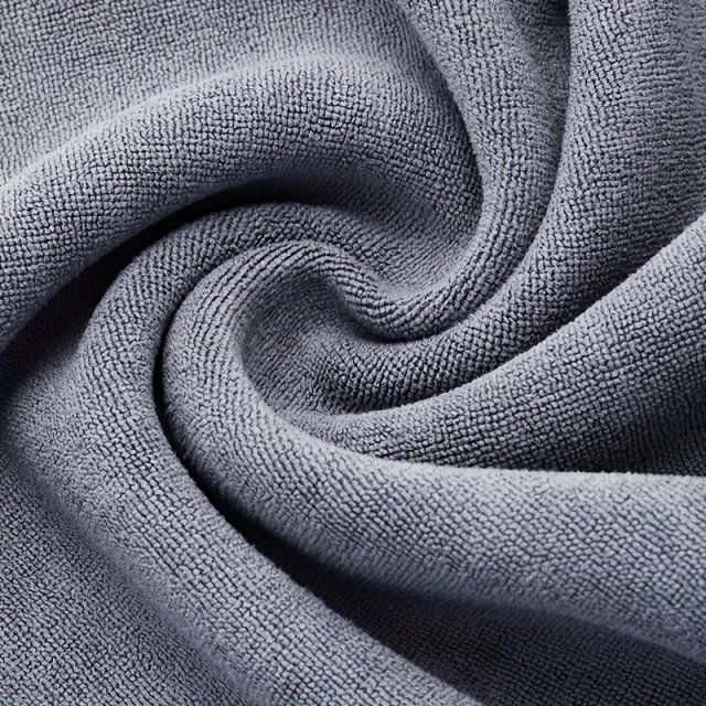 Ultra-Absorbent Microfiber Car Wash Towel for Auto Detailing - Image 6