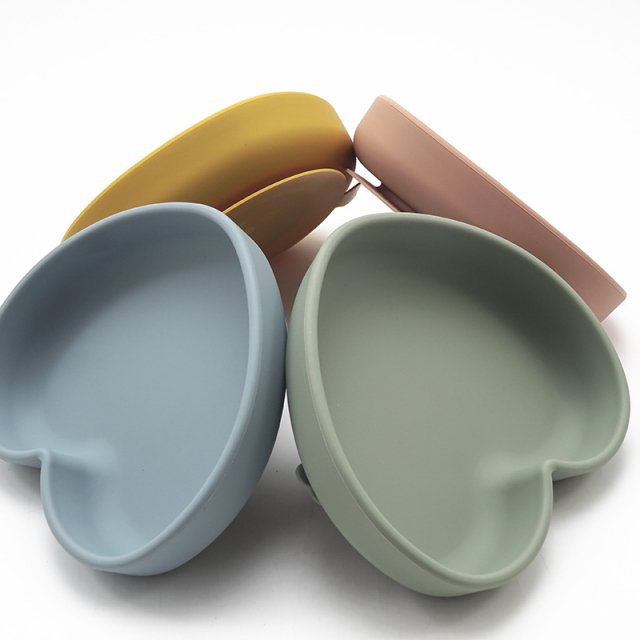 Kawaii Heart-Shaped Silicone Baby Plate with Spoon - Image 4