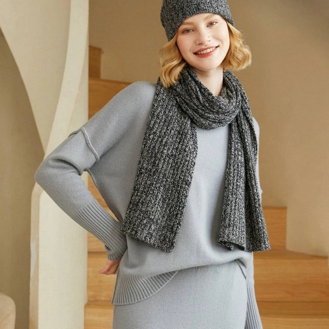 Luxurious 100% Cashmere Knit Winter Scarf for Women - Image 4