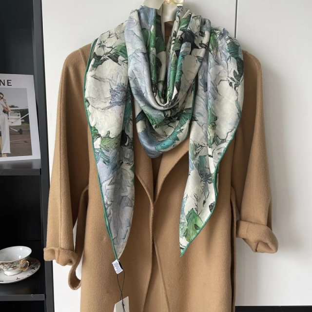 Luxury Silk Cashmere Scarf - Image 3