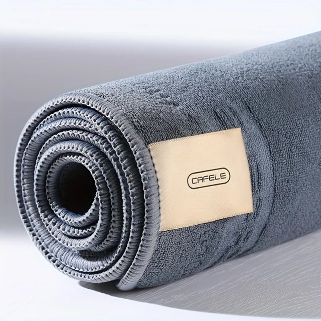 Ultra-Absorbent Microfiber Car Wash Towel for Auto Detailing - Image 5