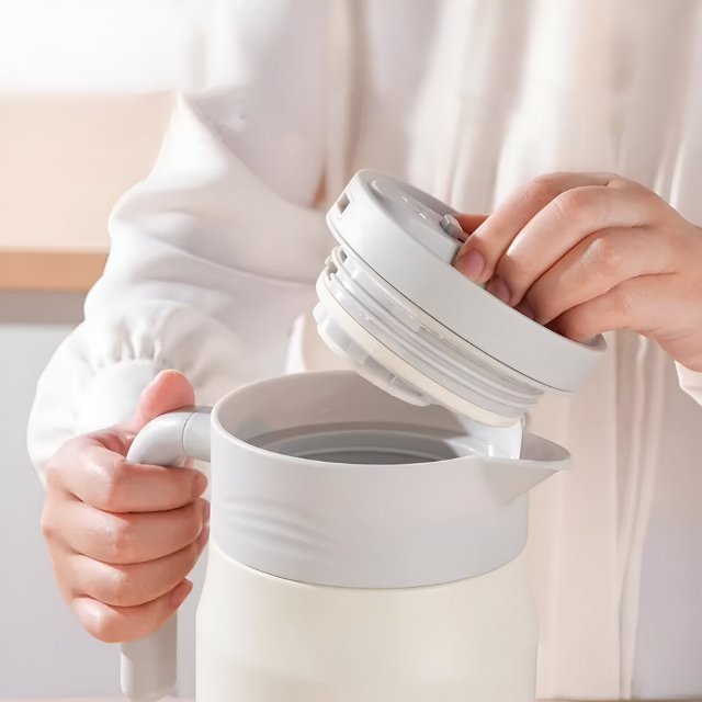 Stainless Steel Insulation Kettle with Temperature Display - Image 5
