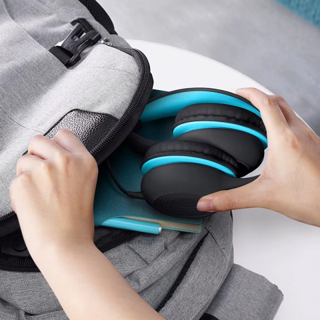 Wired Headphones with Microphone & Volume Control - Image 6