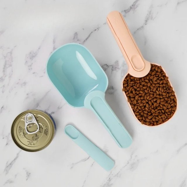 3-in-1 Multifunction Cat and Dog Food Scoop with Sealing Bag Clip - Image 4