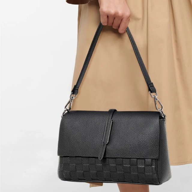 Elegant Black Cowhide Woven Shoulder Bag – Fashionable Handbag with Unique Woven Design - Image 3