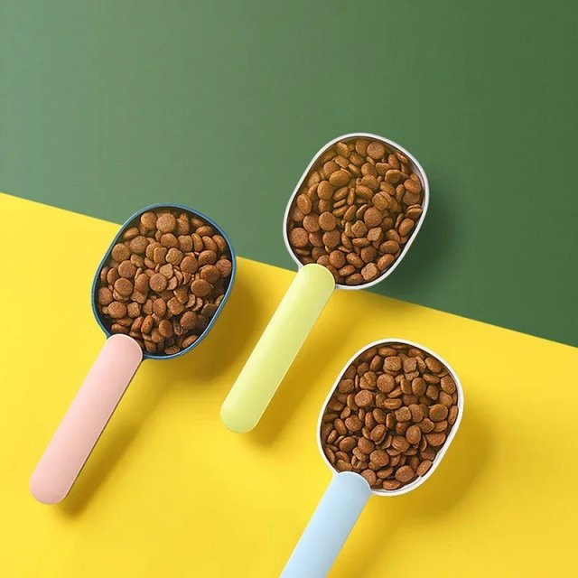 Multifunction Pet Food Scoop with Sealing Bag Clip - Image 3