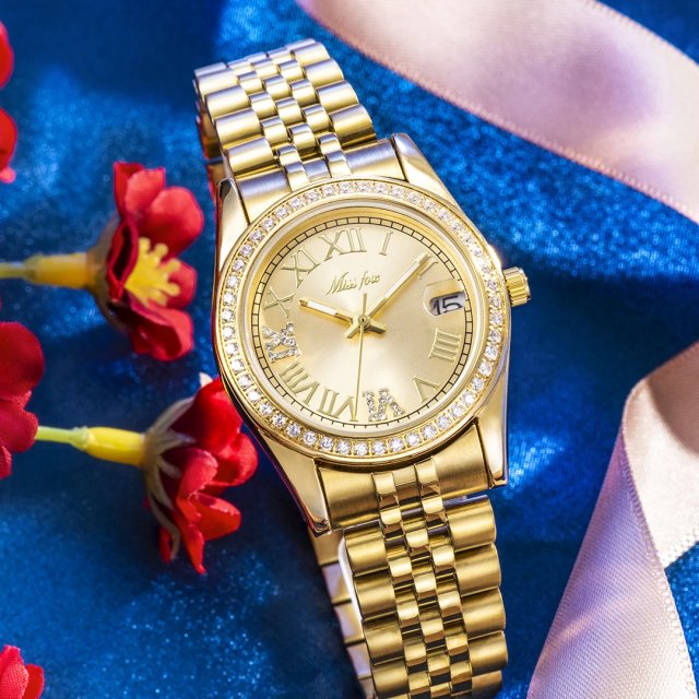 Luxury Women’s Gold Watch - Image 3