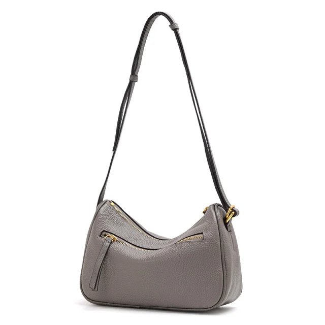 Trendy Women's Underarm Bag - Image 5